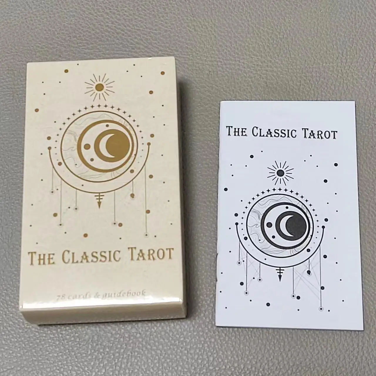 初心者向けの素敵な本が付いた古典的なタロットカード、10.3 - Tarot Cards Deck With Guidebook のレビューと価格